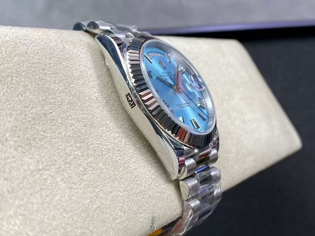 Rolex Day Date Ice Blue Grooved Replica - Image 5