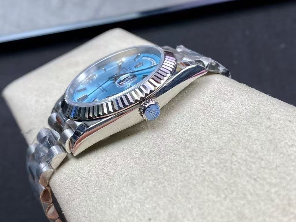 Rolex Day Date Ice Blue Grooved Replica - Image 4